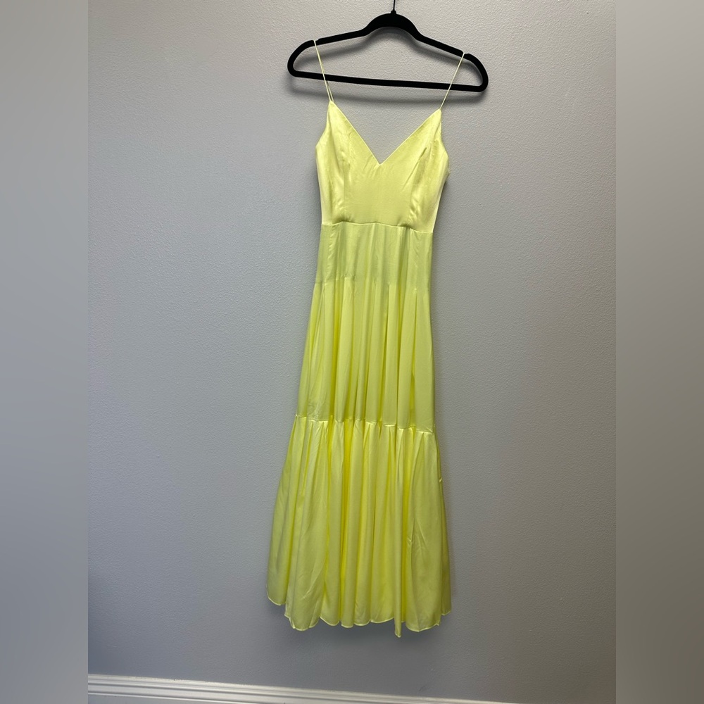 V-neck pleated dress